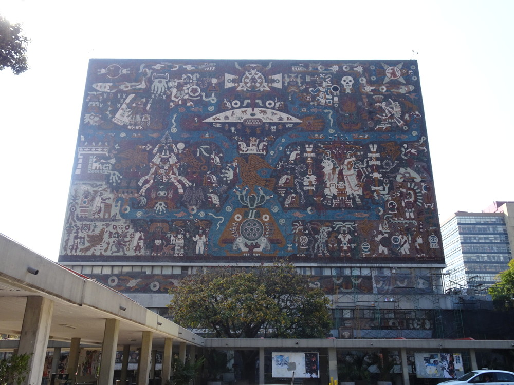 UNAM中央図書館23