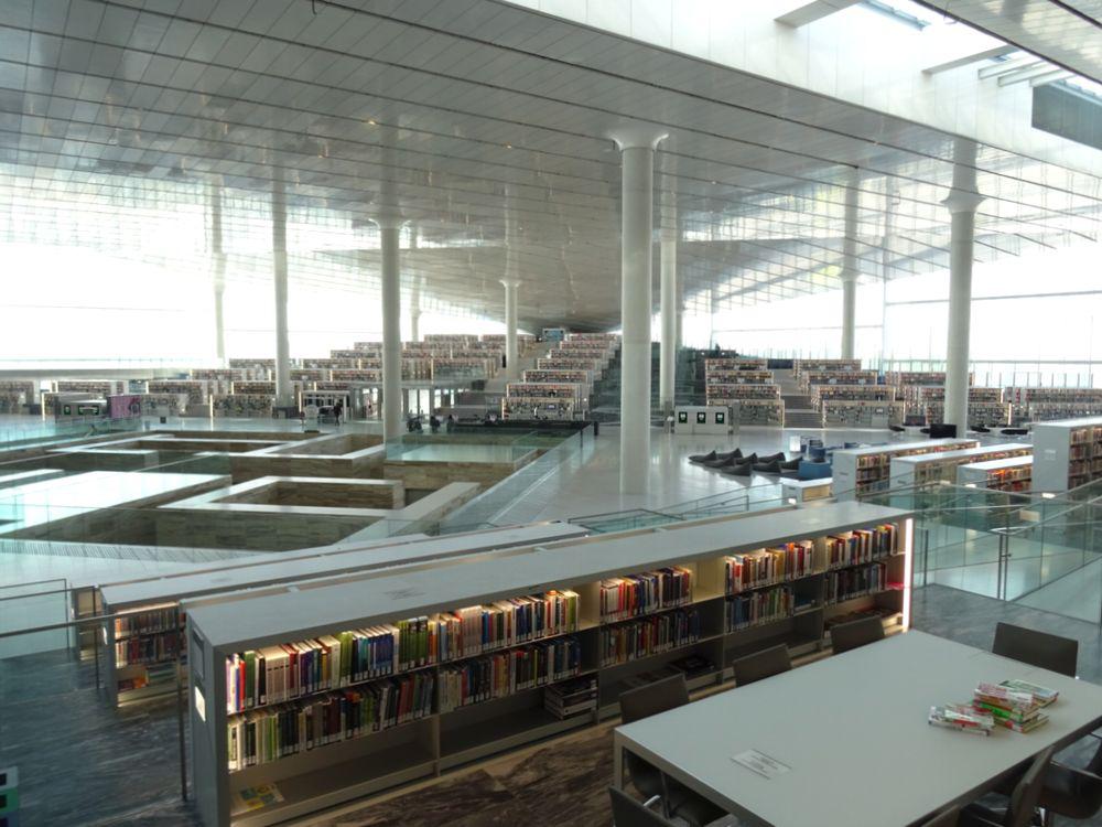 カタール国立図書館46