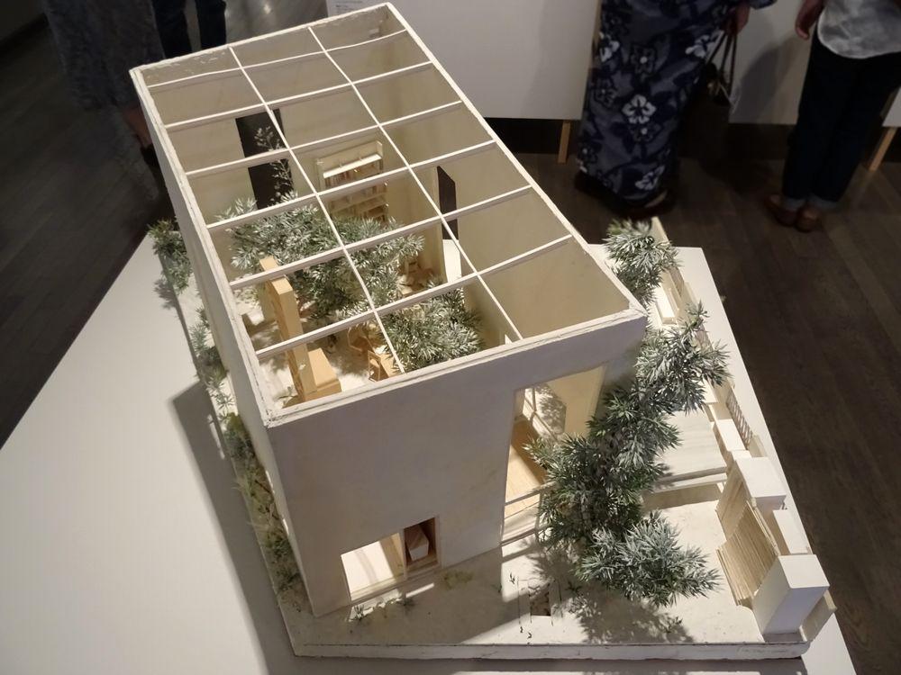 日本の家：1945年以降の建築と暮らし15