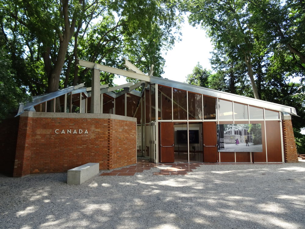 カナダ連邦「Canada Builds：Rebuilds a Pavilion in Venice」1