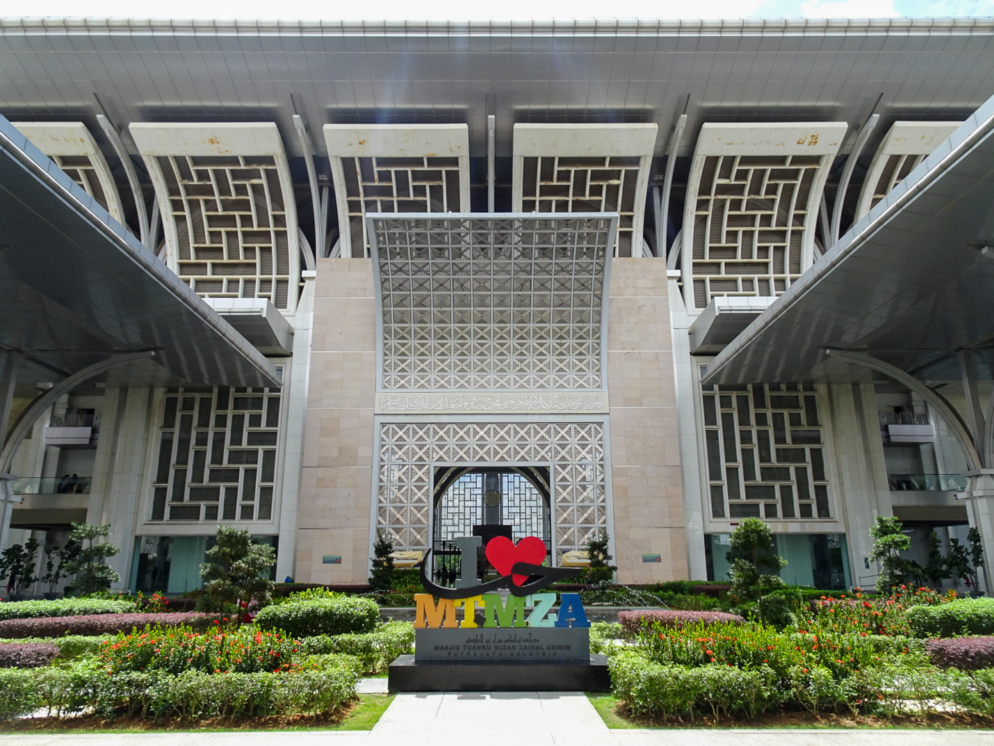 トゥアンク・ミザン・ザイナル・アビディン・モスク_19