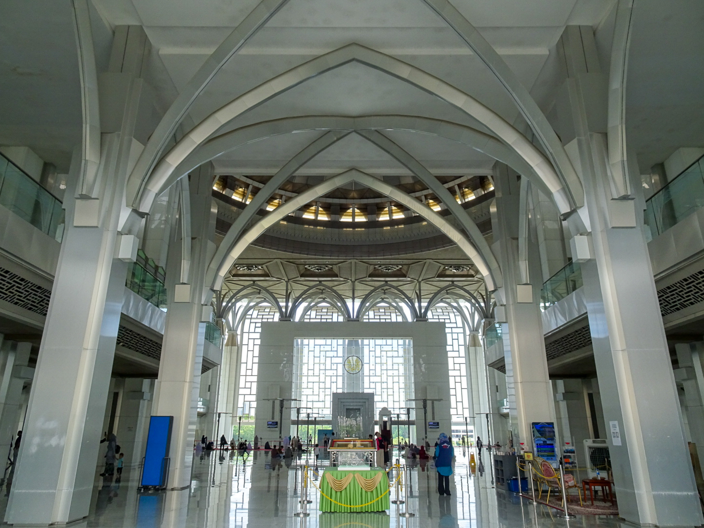 トゥアンク・ミザン・ザイナル・アビディン・モスク_23