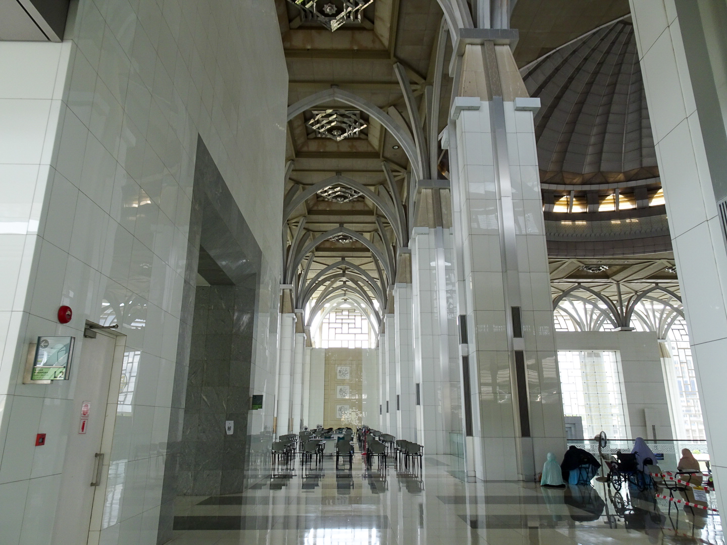 トゥアンク・ミザン・ザイナル・アビディン・モスク_64