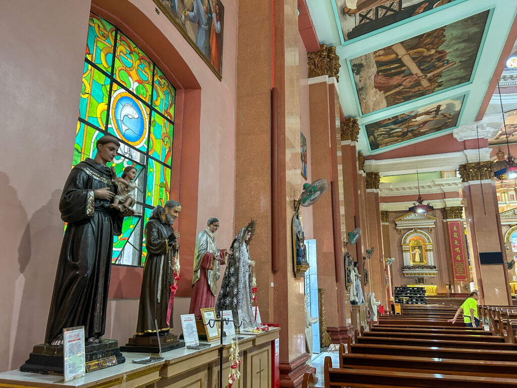 ビノンド教会_27