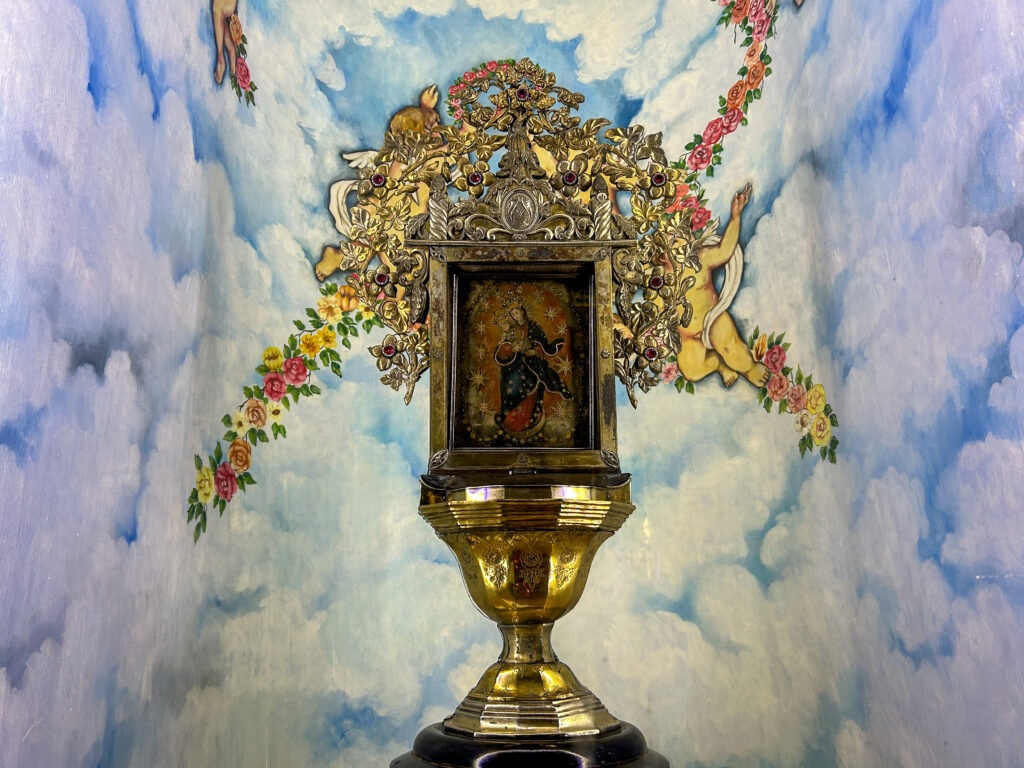 ビノンド教会_50