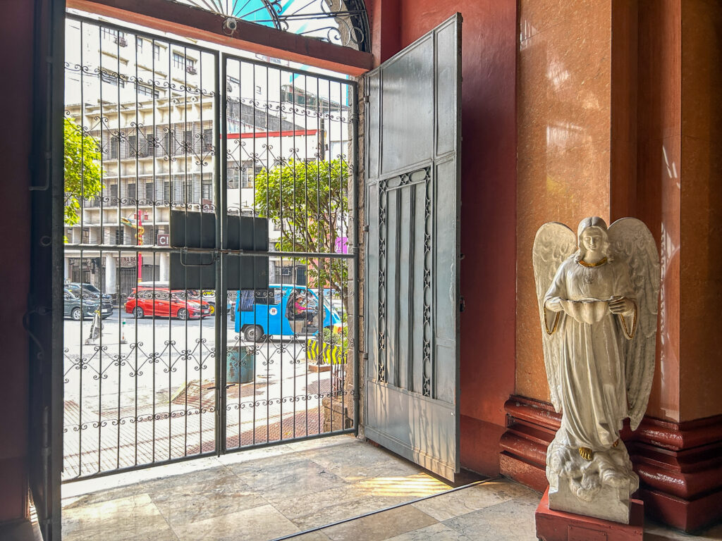 ビノンド教会_59