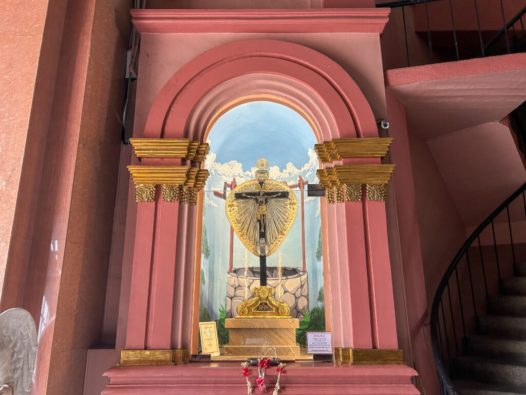 ビノンド教会_60