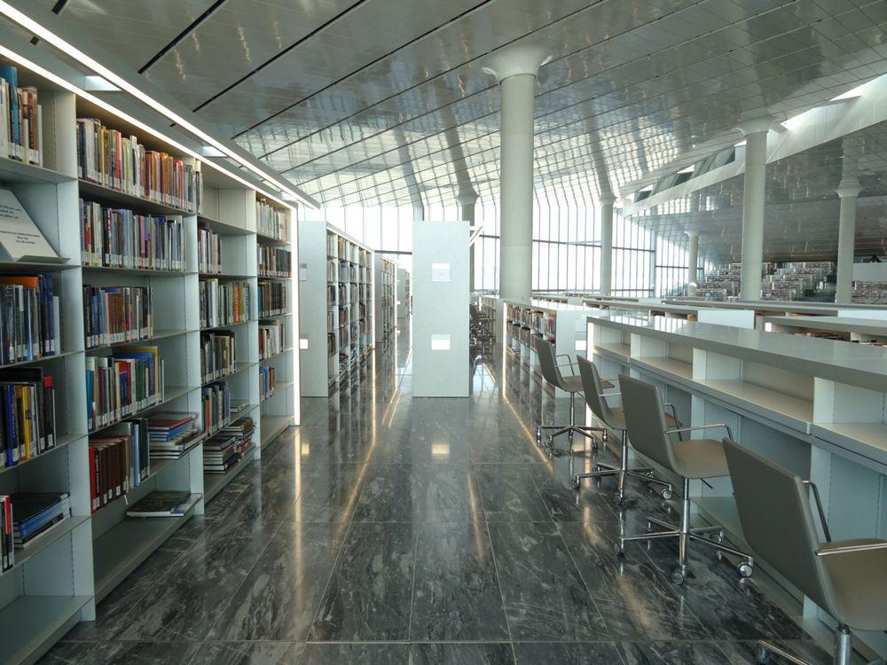 カタール国立図書館34