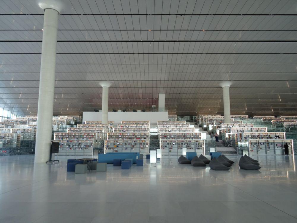 カタール国立図書館41