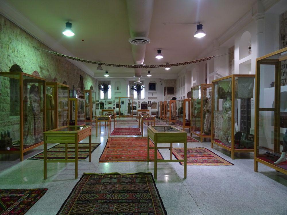 シェイク・ファイサル・ビン・カッシム・アル・タニ美術館90