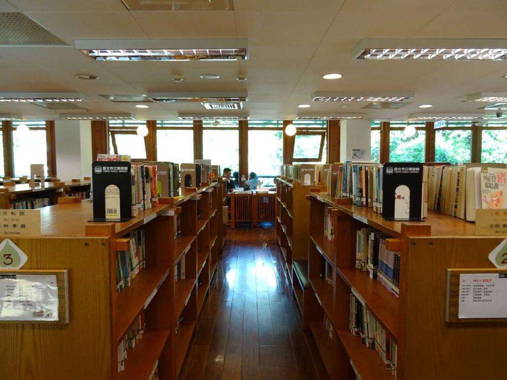 台北市立図書館北投分館40